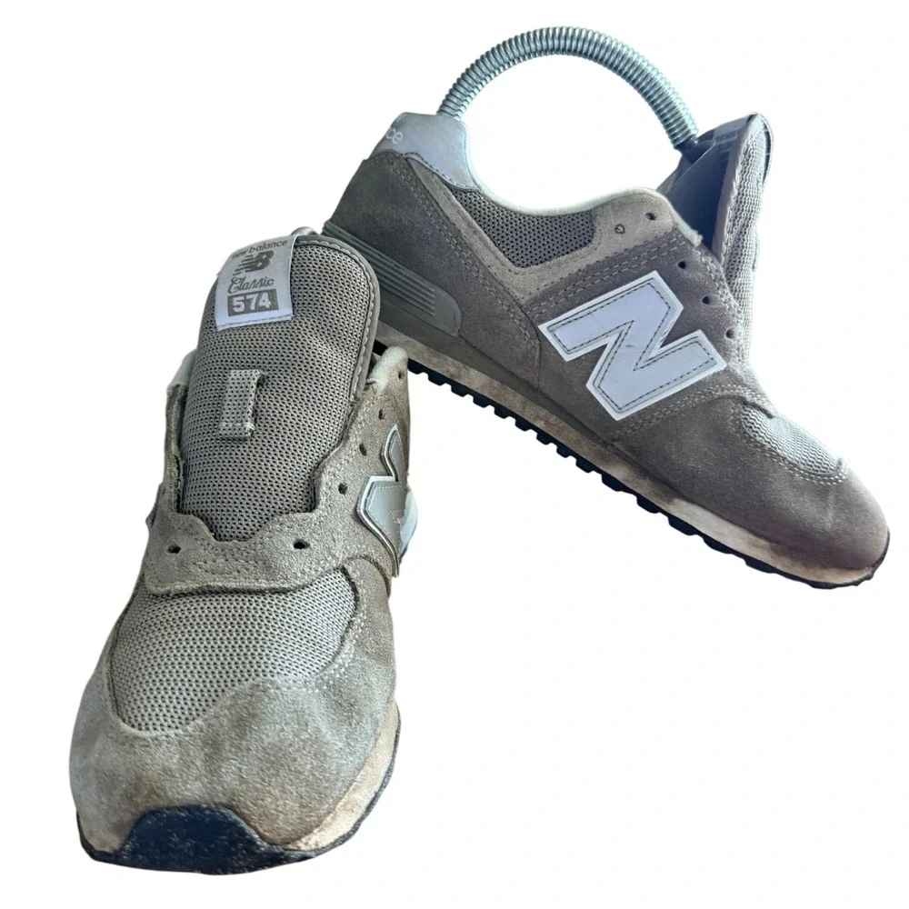 New Balance Sneakers Boys 5 GC574EVG Grey Classic 574 EUC